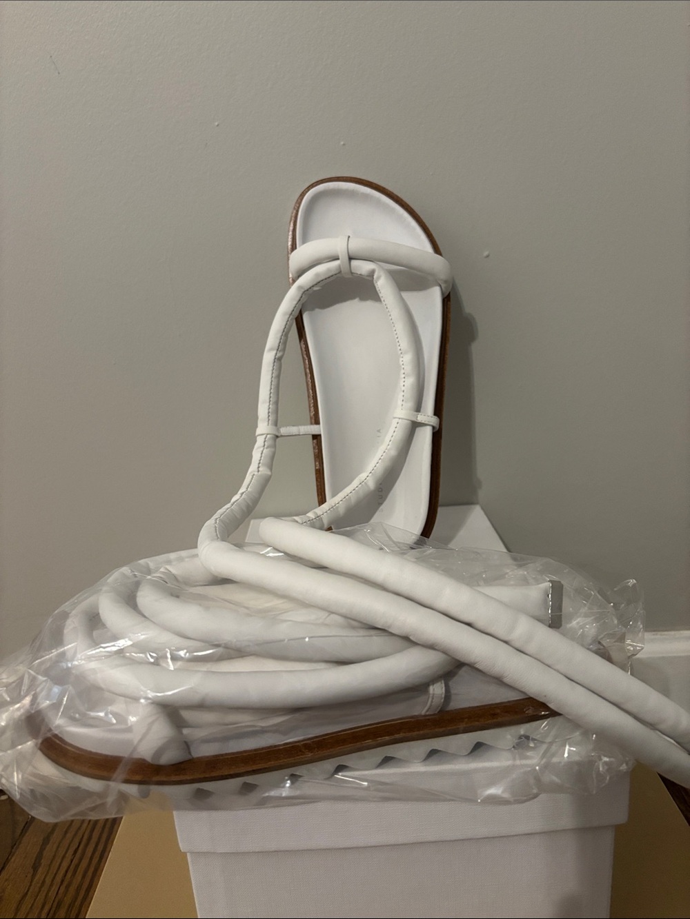 STUDIO AMELIA White Padded Rope-Strap Slide Sandals